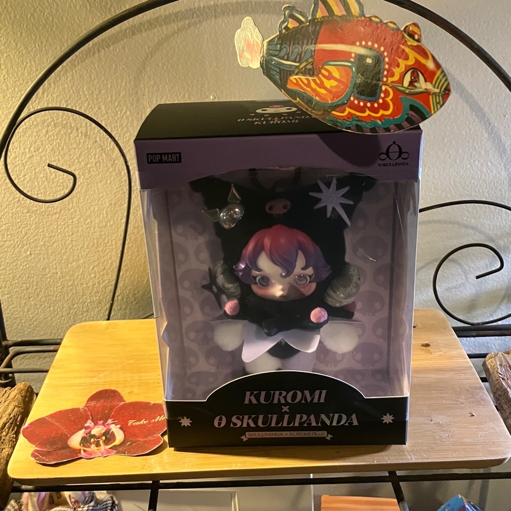 πKuromi x Skullpanda Black Plush Pendant - Picture 5 of 8